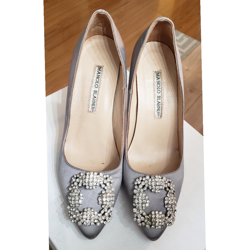 Manolo Blahnik Hangisi Grey Satin - Picture 2 of 13